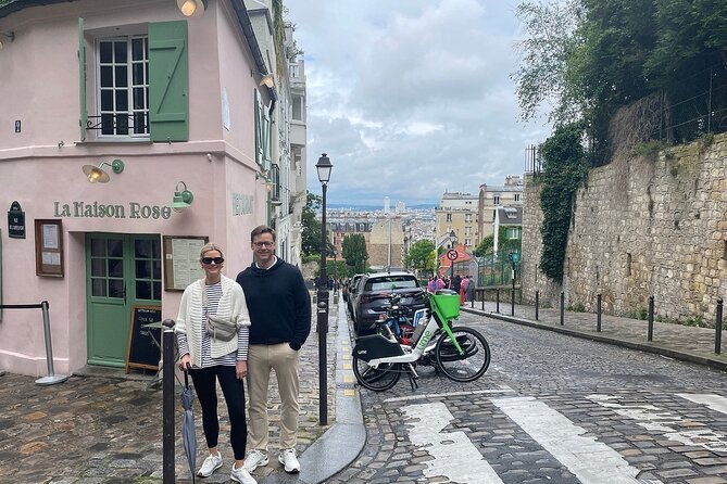 La Maison Rose, the pink restaurant on the corner of rue de l'Abreuvoir in Montmartre
